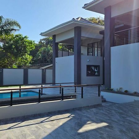 Casa De Luxe Hotel Ballito Exterior photo