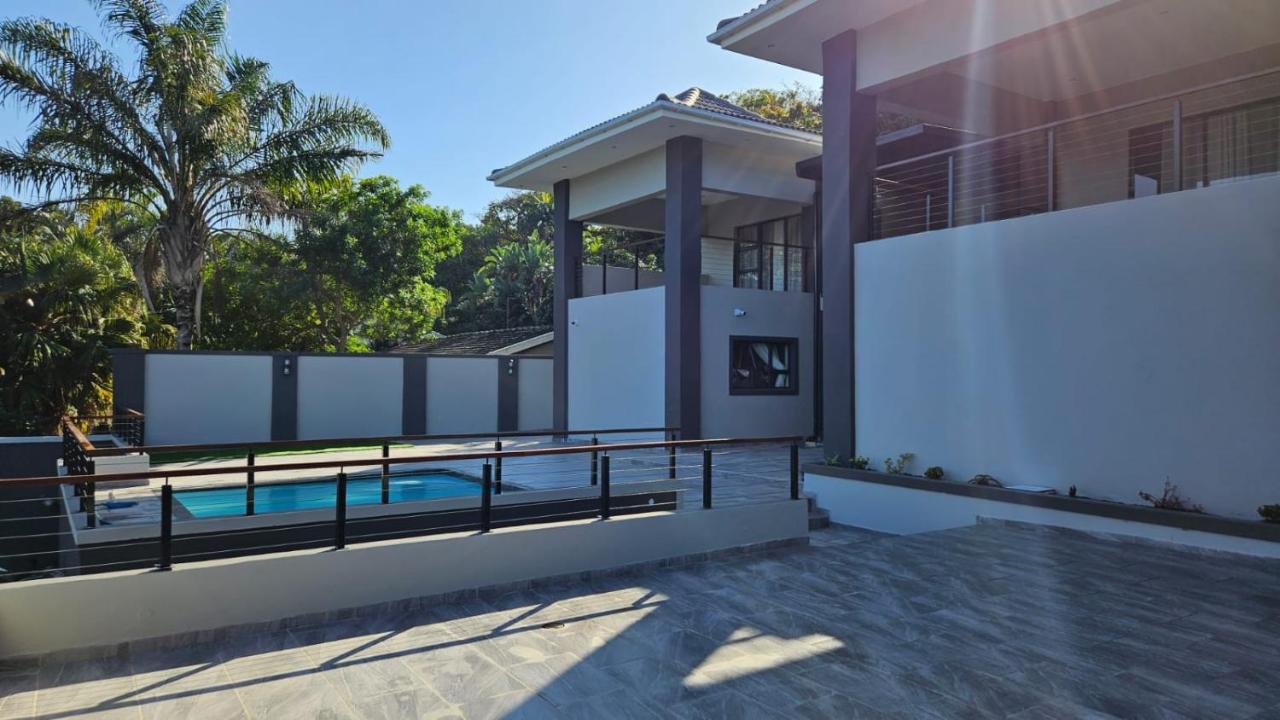 Casa De Luxe Hotel Ballito Exterior photo